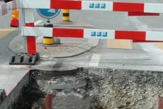 Bauarbeiten an der Bushaltestelle Binzackerstrasse und Kreuzackerstrasse